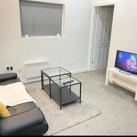 Apartment In Bham City Centre, Free Parking Sleeps 3 Birmingham Luaran gambar