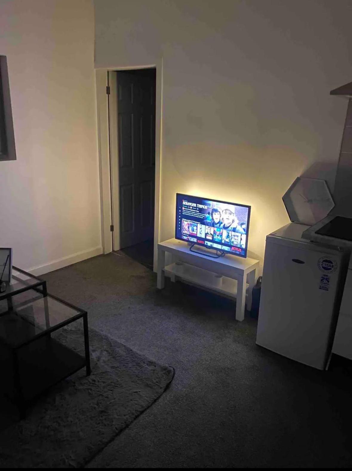 Apartment In Bham City Centre, Free Parking Sleeps 3 Birmingham Luaran gambar
